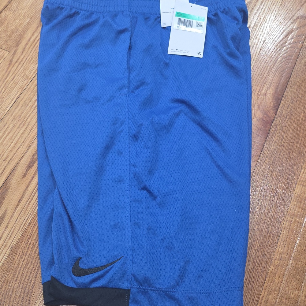 Nike Boys Shorts Size S